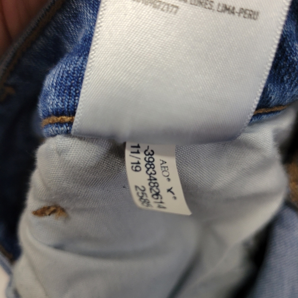 ***SOLD***American Eagle Mom Jean Stretch - Picture 8 of 9